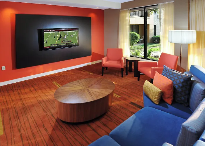 Courtyard By Marriott Houston Hobby Airport