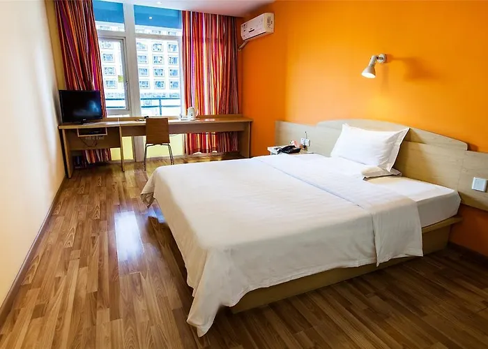 7Days Inn Dezhou Railway Station Square