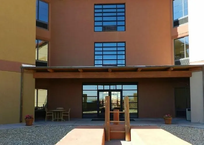 Moenkopi Legacy Inn & Suites