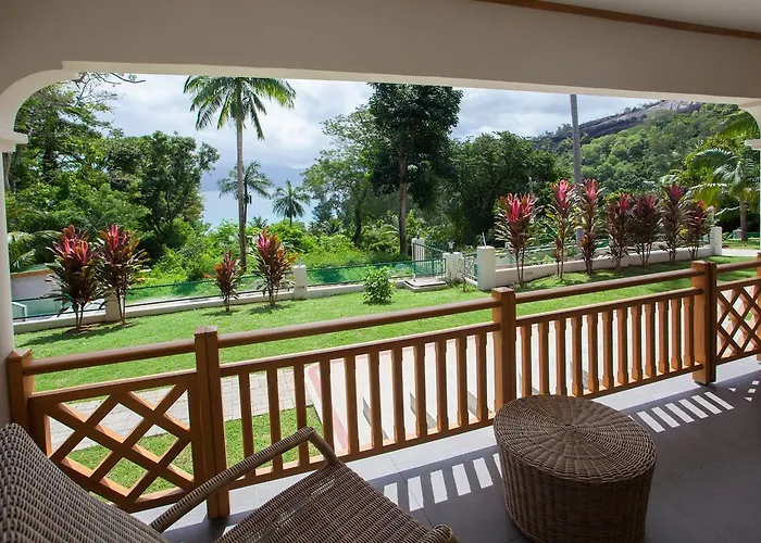 Anse Soleil Beachcomber Hotel And Self Catering