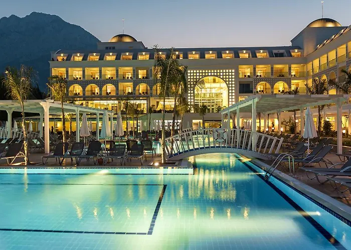Karmir Resort & Spa