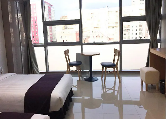J Hotel