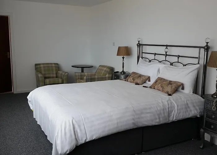 Halfway House Hotel