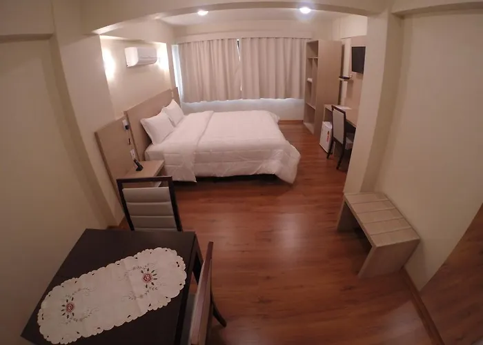 Hotel Almanara