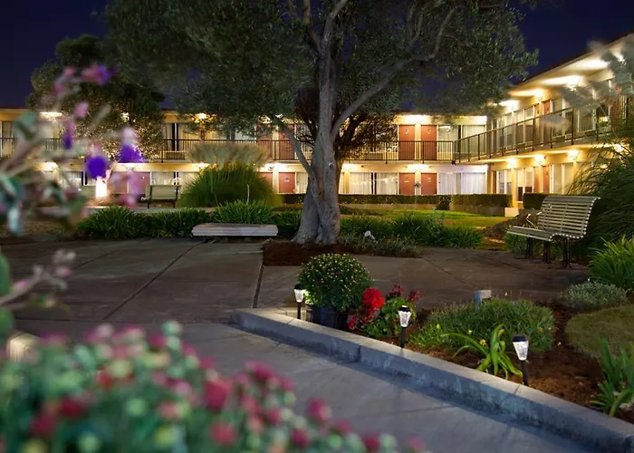 Park Pointe Hotel