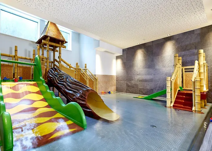 Habachklause Baby- und Kinderhotel | Bauernhof Resort
