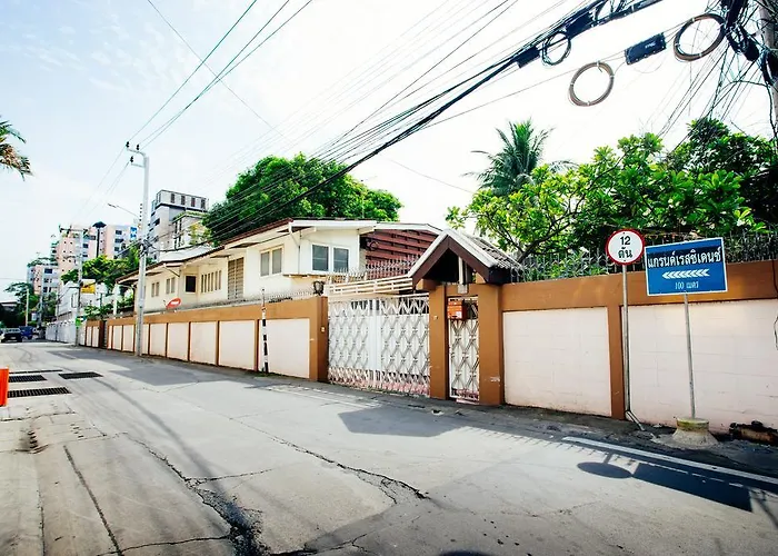 Grand Residence Ngamwongwan 19