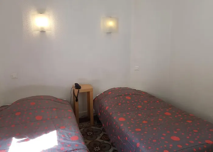 Hôtel Des Poètes avec Garage privé