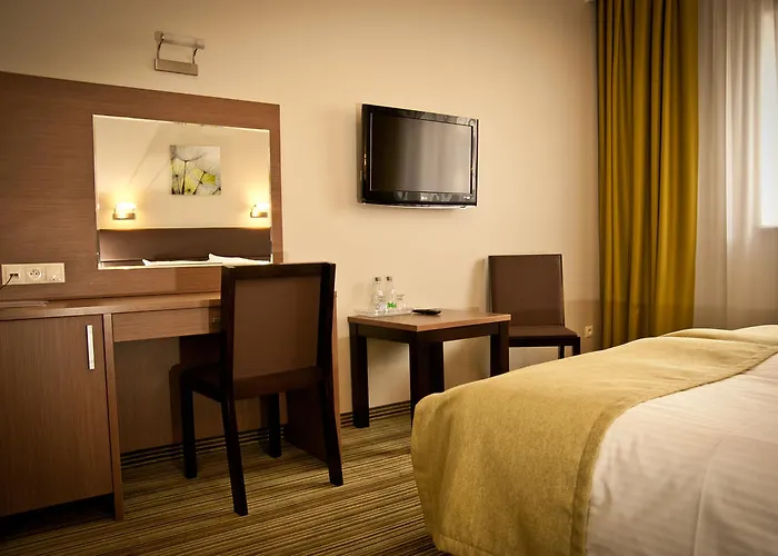 Hotel Pod Dębem