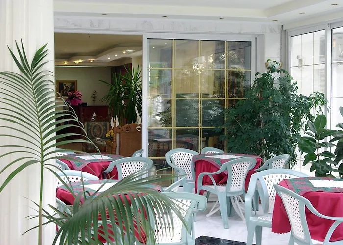 Hotel Chronis