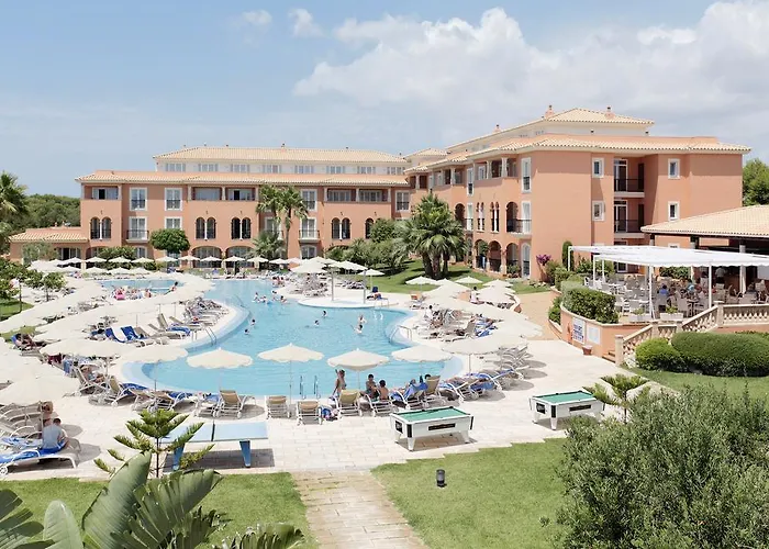 Grupotel Macarella Suites&Spa
