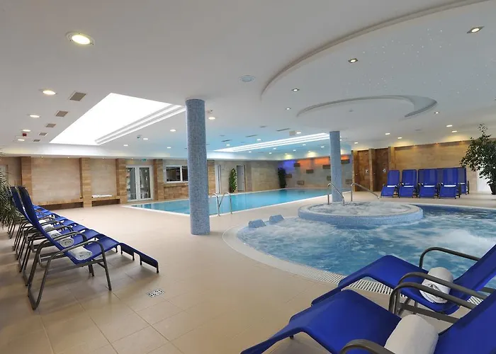 Garden Hotel Wellness Es Konferencia