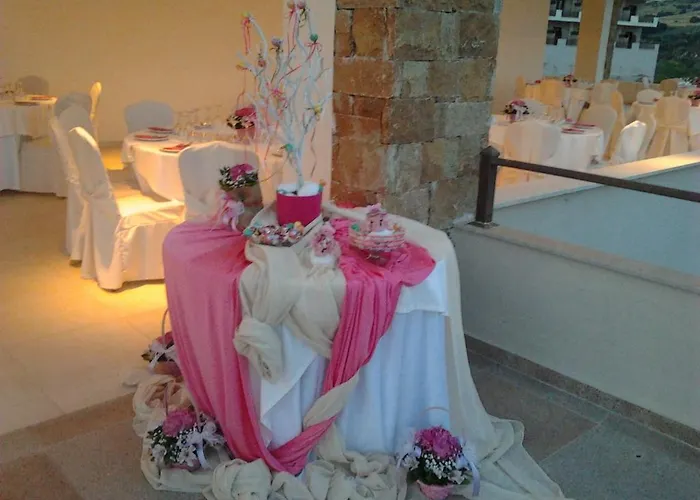 Siris Hotel