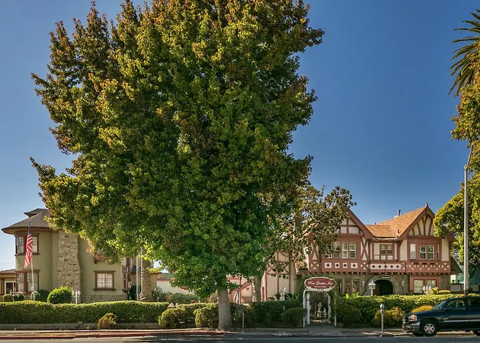 Rose Garden Inn