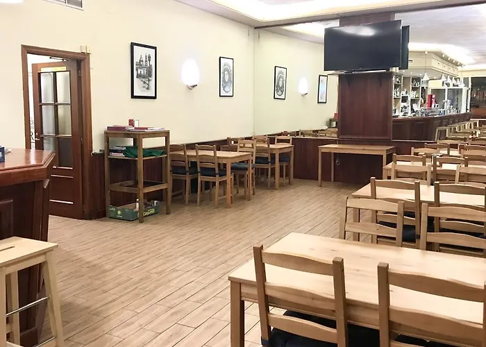 hostal restaurante montserrat