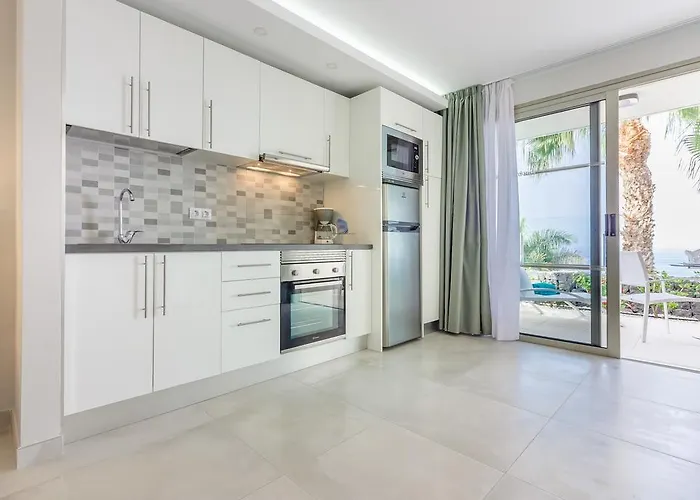 Klayman Diamond Aparthotel