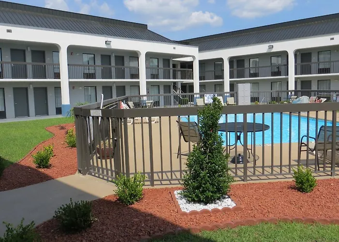 Baymont Inn & Suites