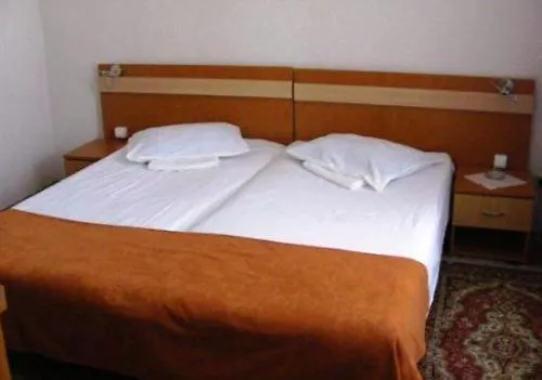 Hotel Coroana