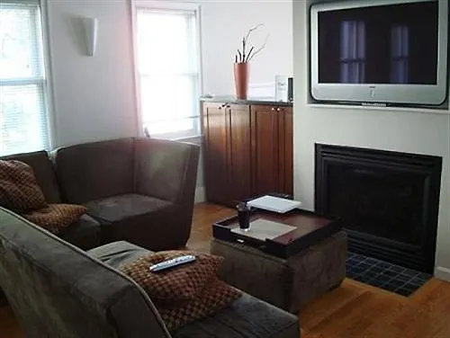 Whitman House - Bed And Breakfast