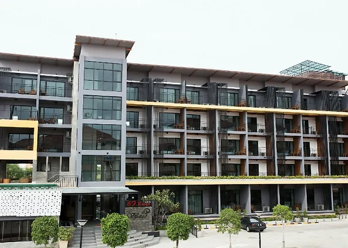Samkwan Village