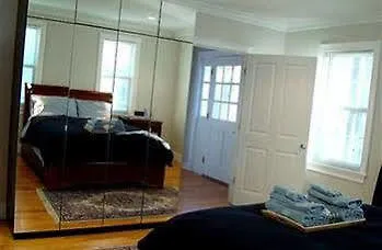 Whitman House - Bed And Breakfast