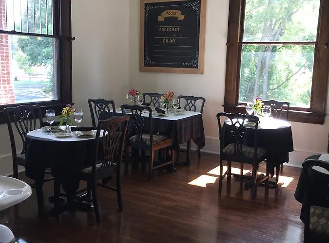 Baker'S Hill Inn