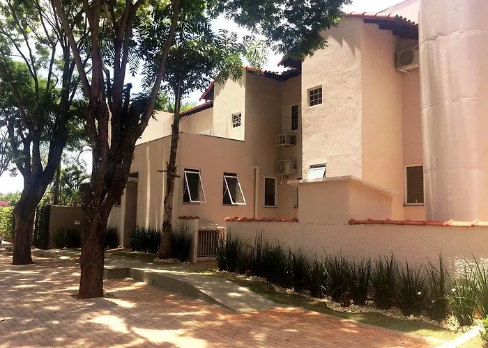 Nav Park Hotel