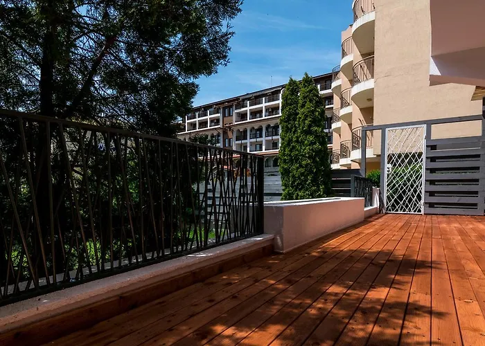 The Mint Villa - Saint Vlas