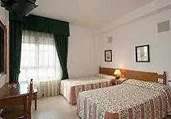 Hotel Benalua