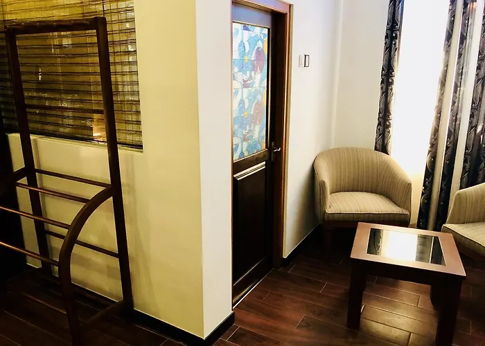 St Claire'S Green Negombo Hotel & Hostels