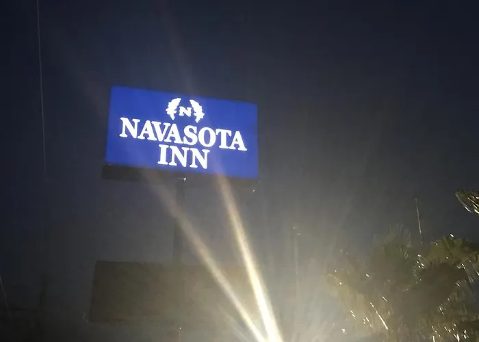 Navasota Inn