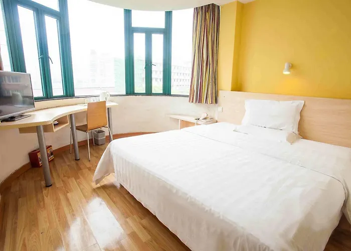 7Days Inn Nanjing Xuanwumen Subway Station Hunan Road