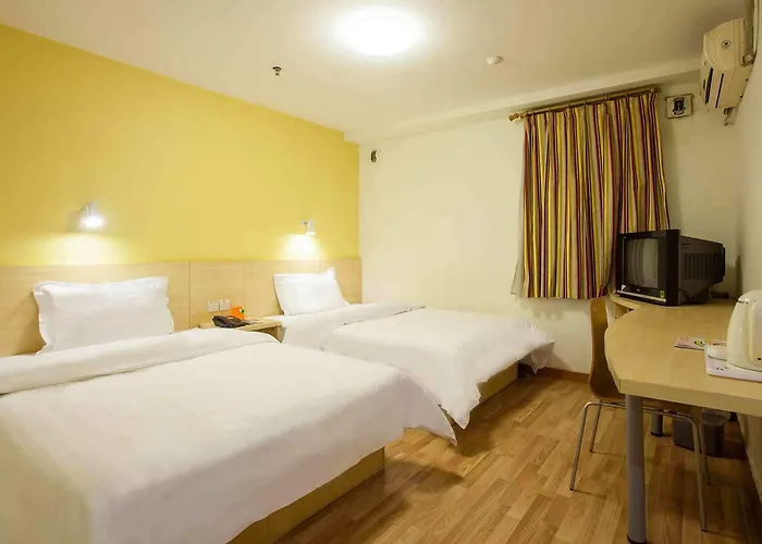 7Days Inn Nanjing Xuanwumen Subway Station Hunan Road
