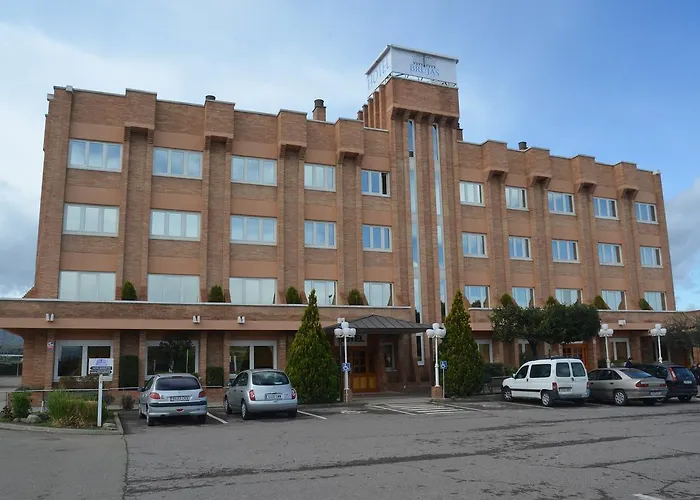 Hotel Brujas De Irues