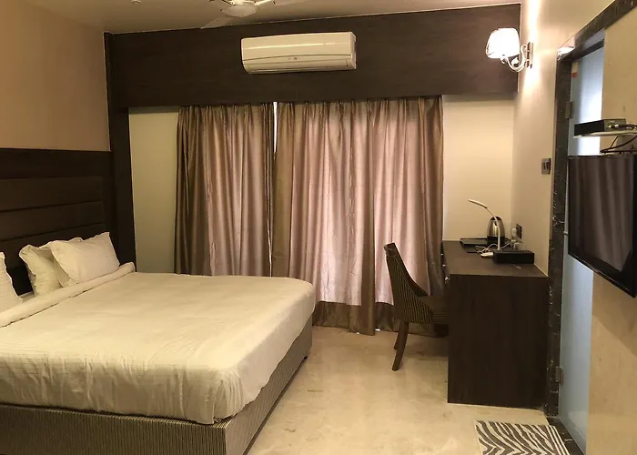 Hotel Sharanam