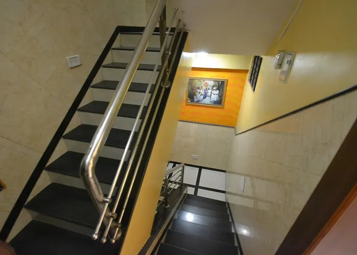Hotel Madhava
