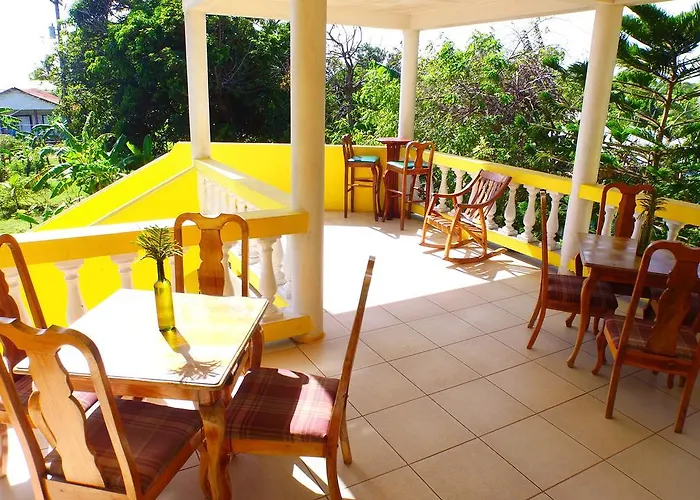 Sunshine Hotel Little Corn Island