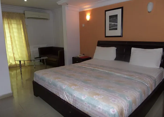 Theodawn Hotels @ Suite 29