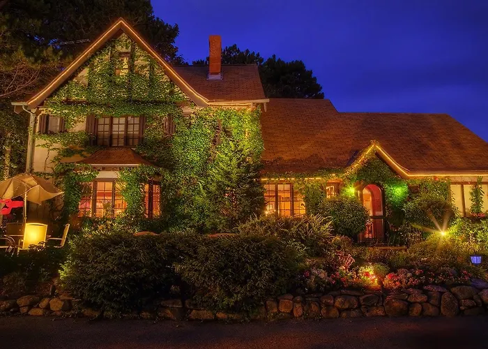 Ivy Manor Inn Village Center