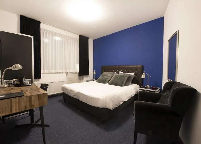 Brainport Hotel And Apartments