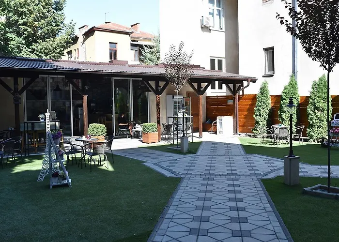 Villa Nina Hotel&Lounge bar