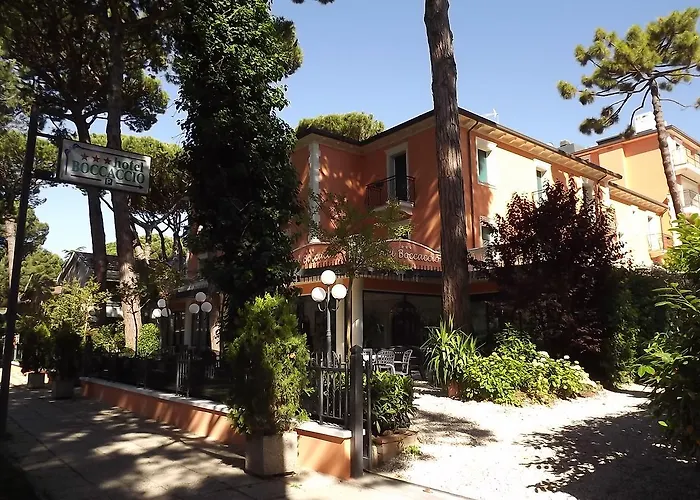 Hotel Boccaccio-free parking- Milano Marittima