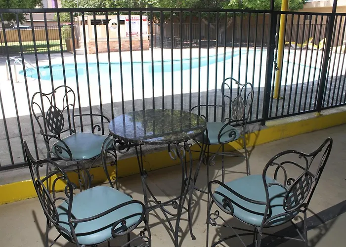 Brunner'S Inn And Suites