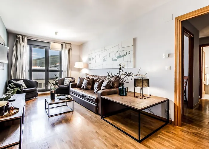 Suites Pamplona Plaza