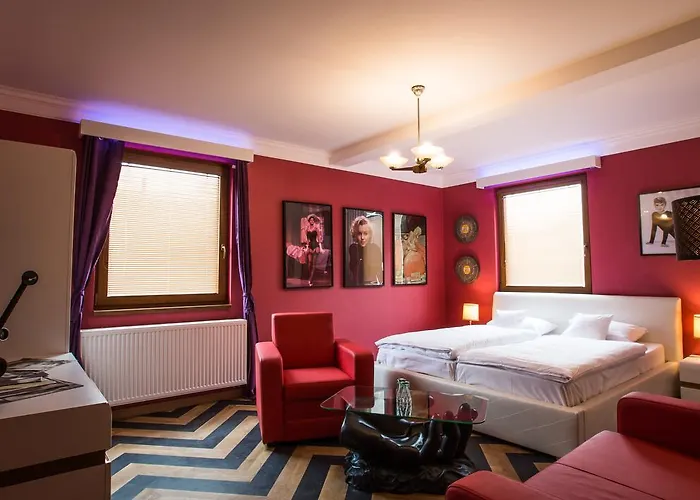 Retro Hotel Garage