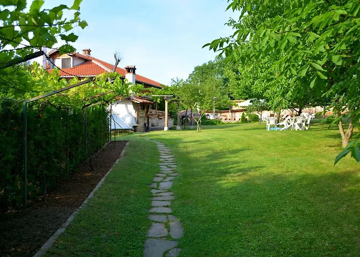 Hotel Pri Chakara