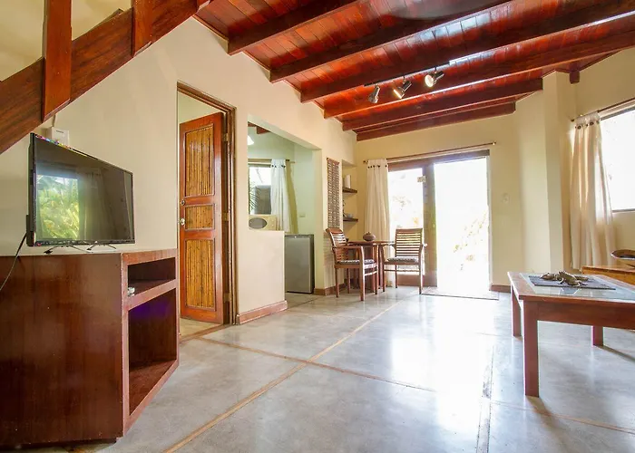 Tamarindo Village Hotel
