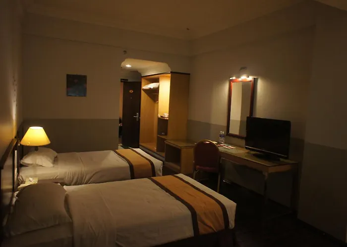 Tyng Garden Hotel