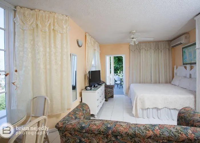 Paradise Columbus Heights Apartments