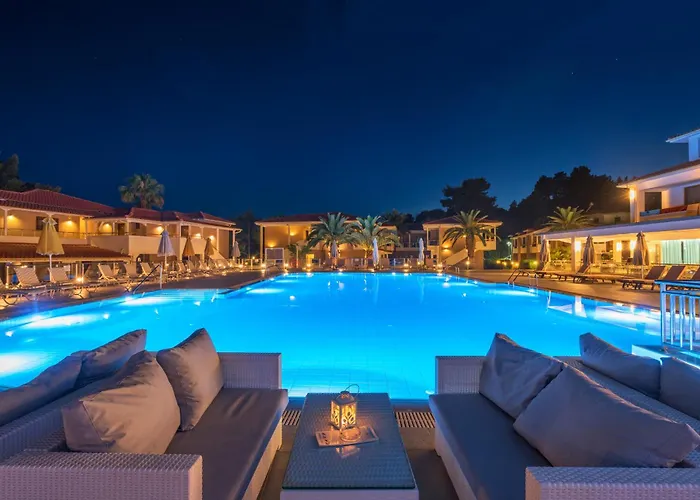 Lagomandra Beach Hotel